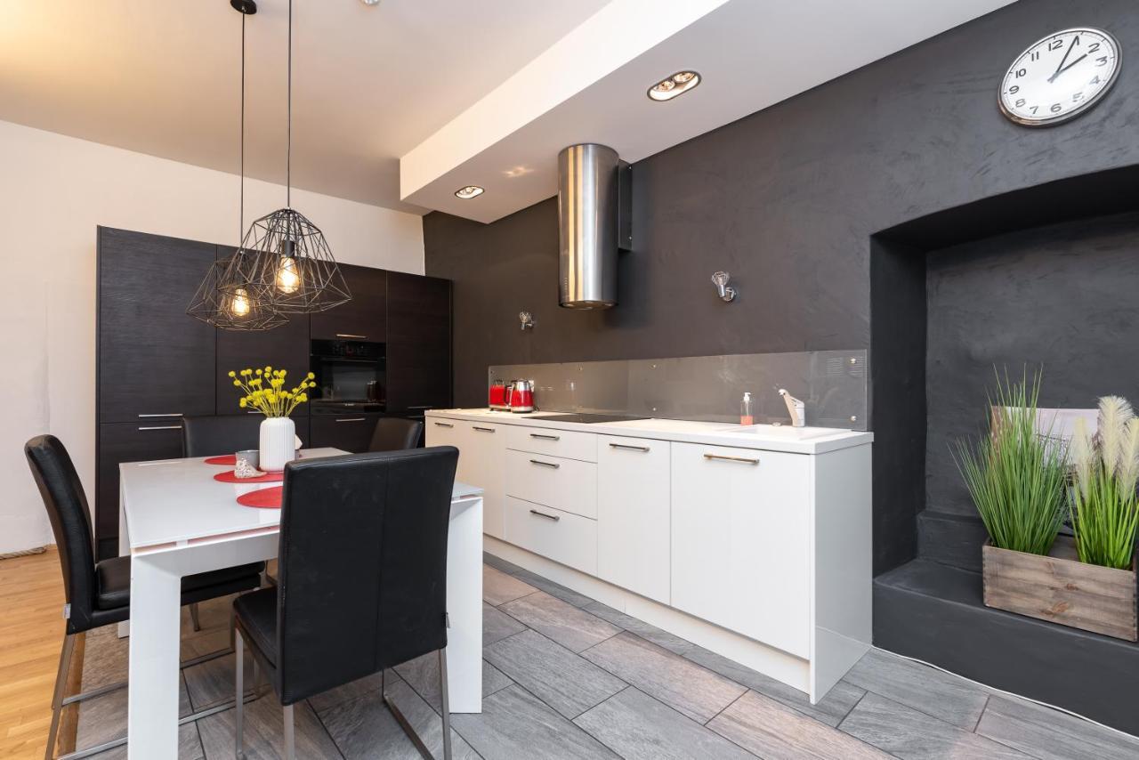 Stylish Apartment With Parking In Telliskivi Tallin Zewnętrze zdjęcie