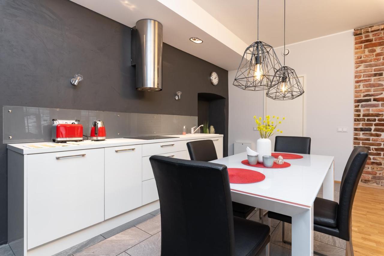 Stylish Apartment With Parking In Telliskivi Tallin Zewnętrze zdjęcie